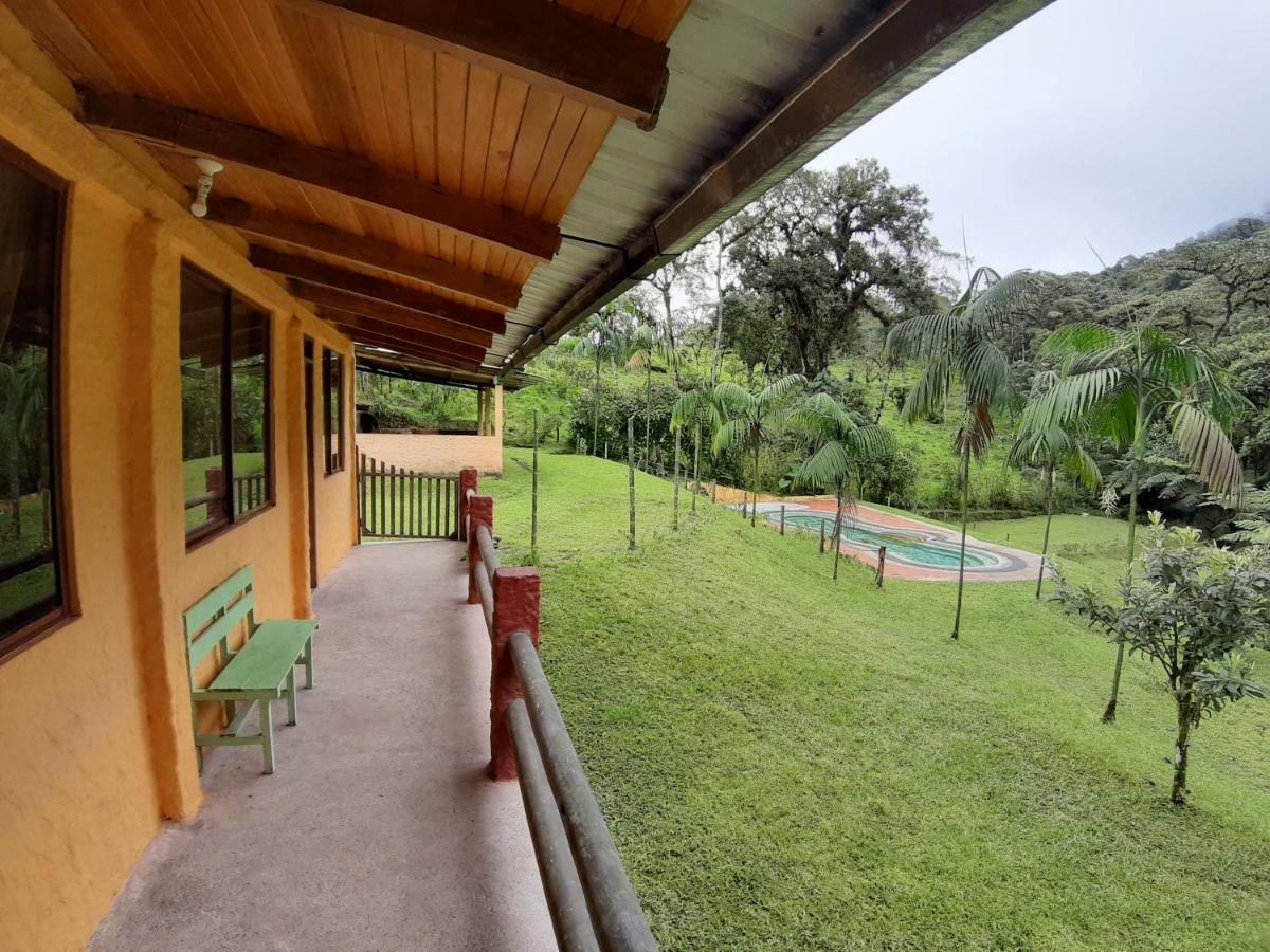 Mindo Loma Bird Lodge Екстериор снимка